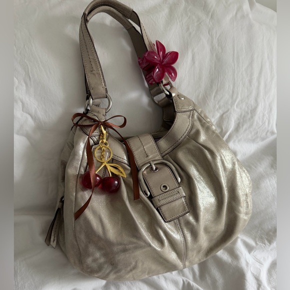 Vintage Coach Soho Lynn Hobo Shoulder Bag - Picture 9 of 10